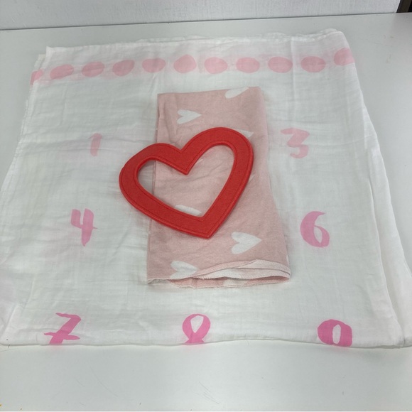 Baby Monthly Milestone Muslin Blanket and Frame - Pink - Picture 7 of 17